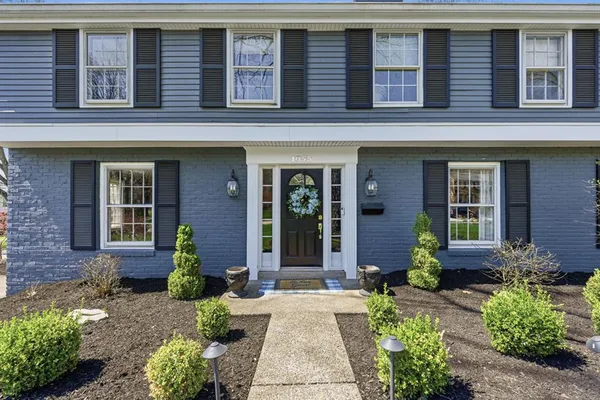 $925,000 | 1055 Wade Lane, Oakmont, PA 15139