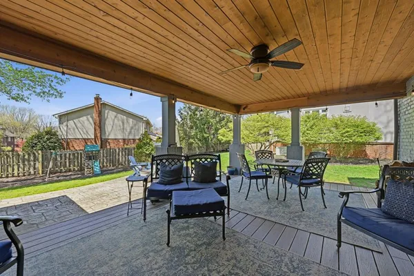 $925,000 | 1055 Wade Lane, Oakmont, PA 15139