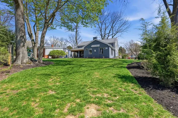 $925,000 | 1055 Wade Lane, Oakmont, PA 15139