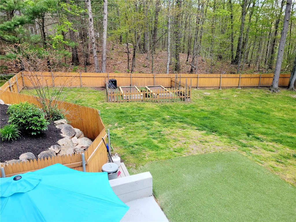 152 Alton Bradford Road Hopkinton, RI 02808 - Photo 4 of 33