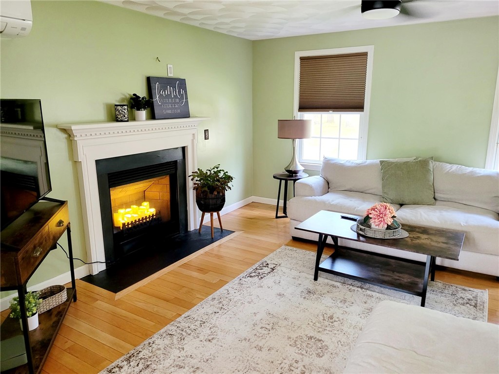 152 Alton Bradford Road Hopkinton, RI 02808 - Photo 9 of 33