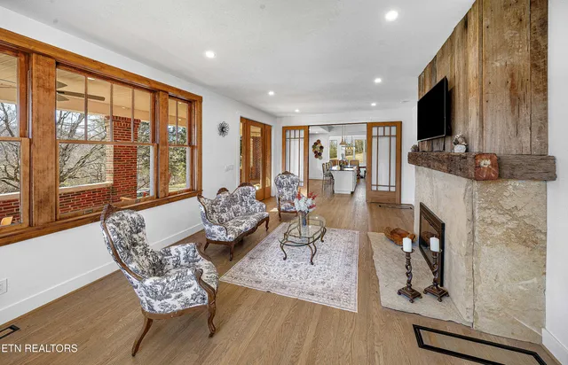 $999,000 | 4537 Old Walland Highway, Walland, TN 37886