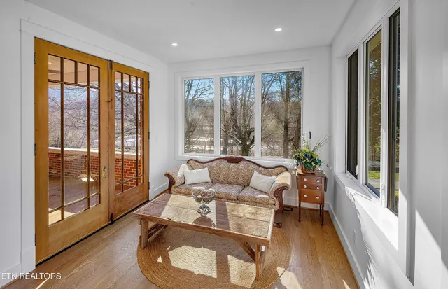 $999,000 | 4537 Old Walland Highway, Walland, TN 37886