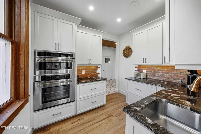 $999,000 | 4537 Old Walland Highway, Walland, TN 37886