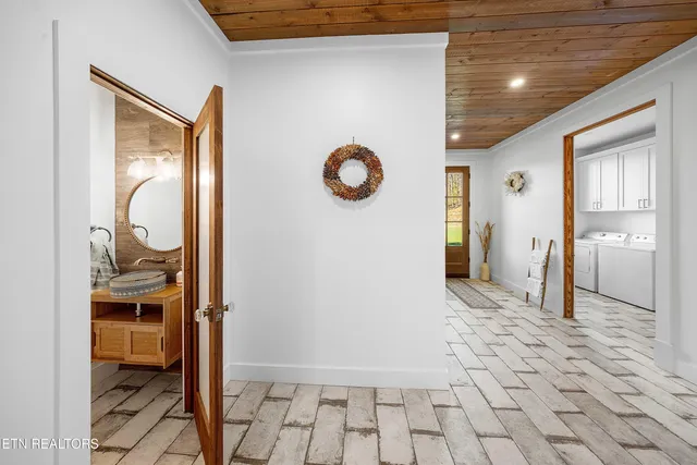 $999,000 | 4537 Old Walland Highway, Walland, TN 37886