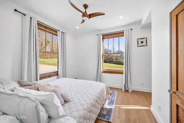 $999,000 | 4537 Old Walland Highway, Walland, TN 37886