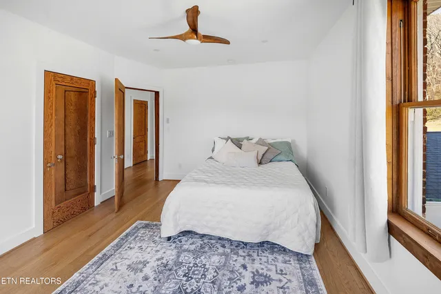 $999,000 | 4537 Old Walland Highway, Walland, TN 37886