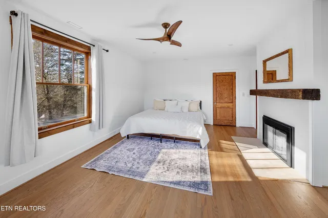 $999,000 | 4537 Old Walland Highway, Walland, TN 37886