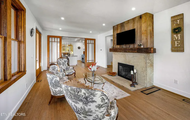 $999,000 | 4537 Old Walland Highway, Walland, TN 37886