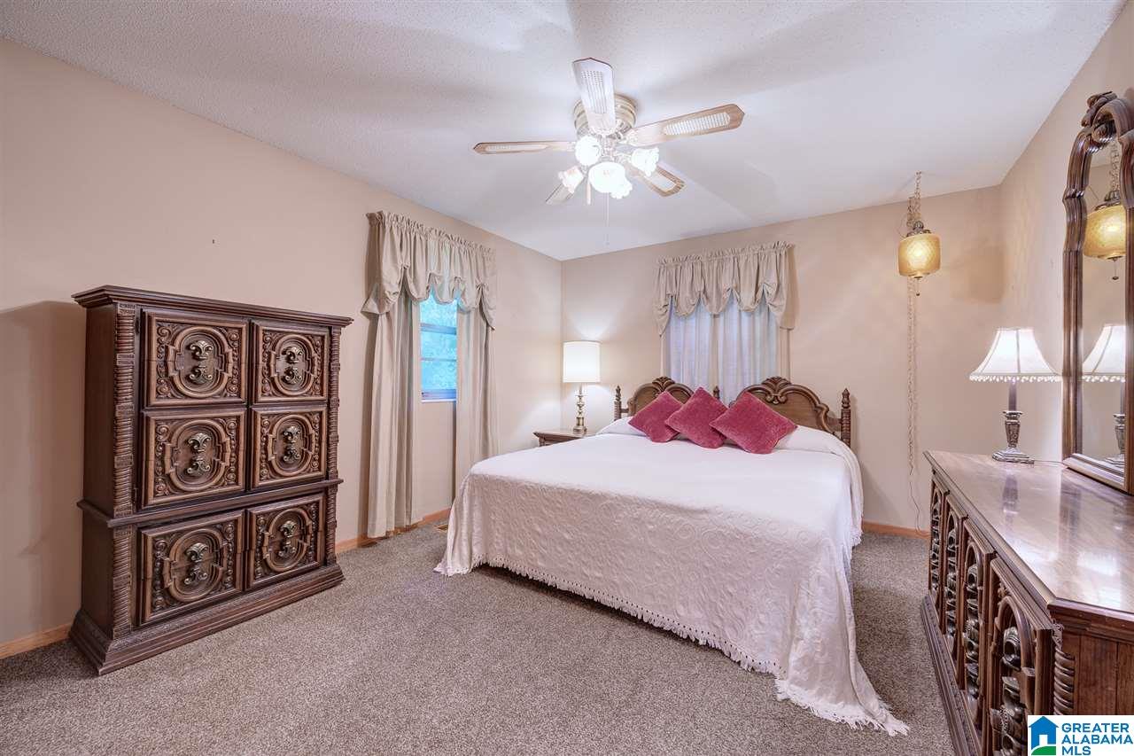2015 Thornhill Road Fultondale, AL 35068 - Photo 9 of 21