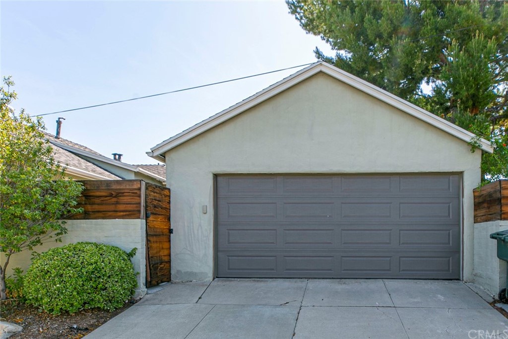 690 Arden Avenue Glendale, CA 91202 - Photo 4 of 70