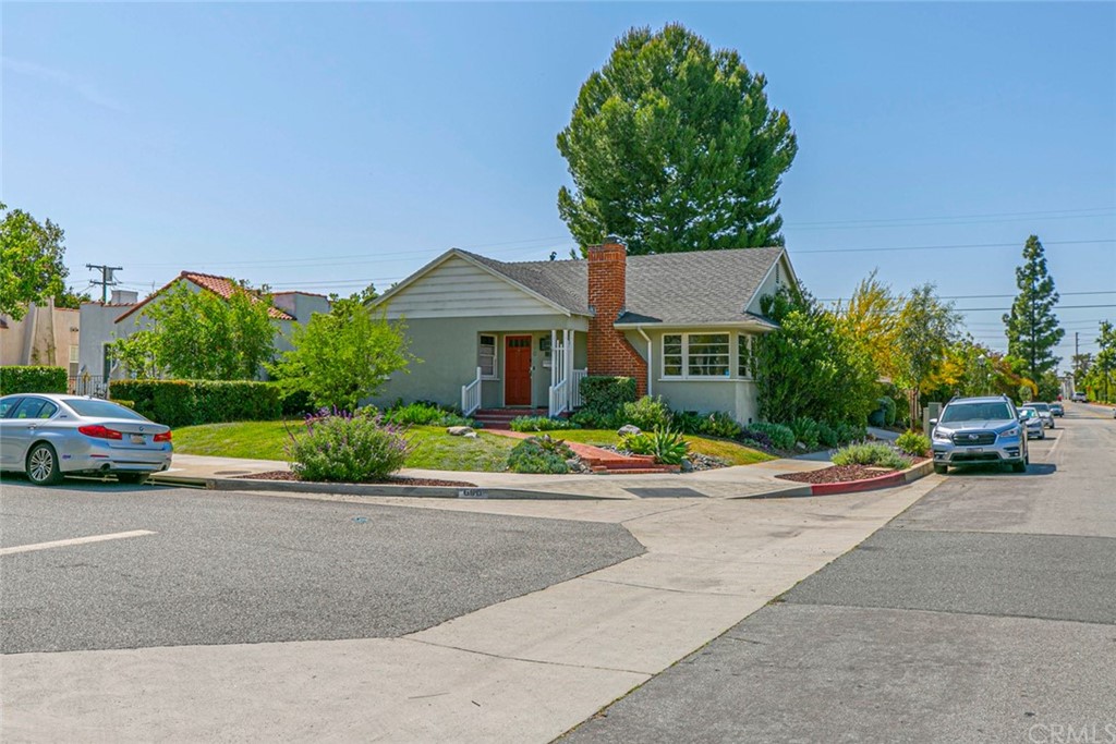 690 Arden Avenue Glendale, CA 91202 - Photo 6 of 70