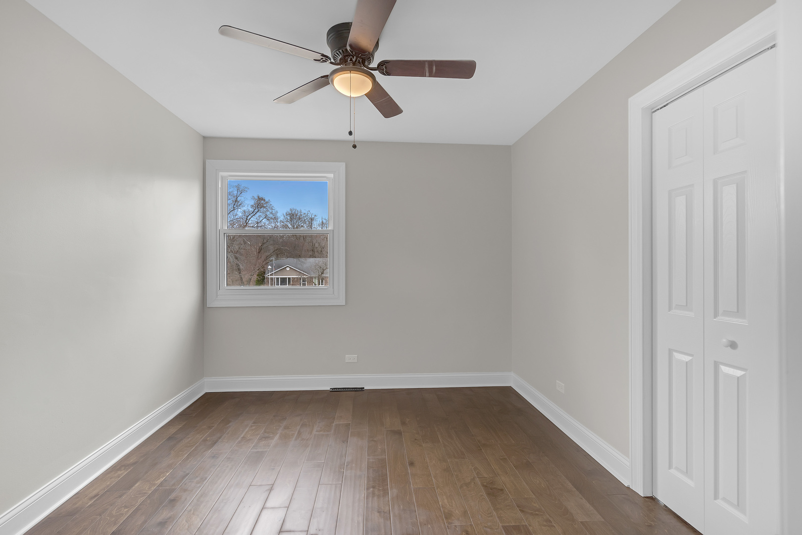 410 Kickapoo Avenue Batavia, IL 60510 - Photo 13 of 25 wooden floor in an empty room