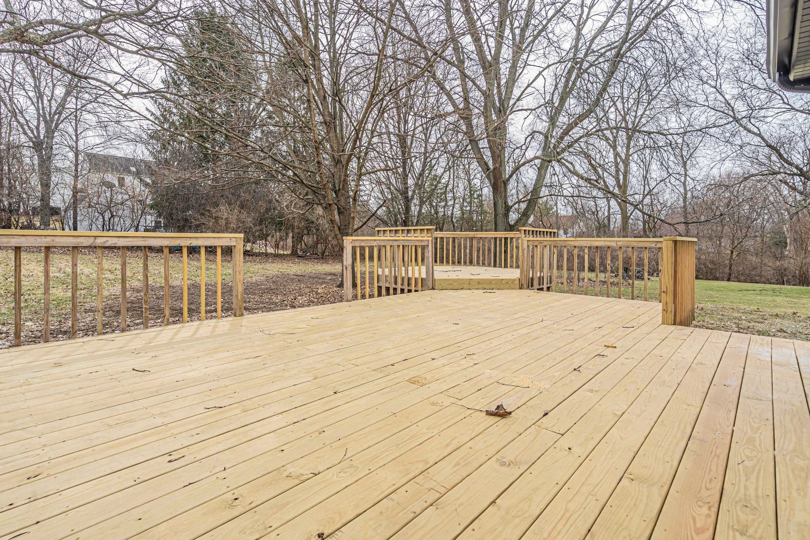 410 Kickapoo Avenue Batavia, IL 60510 - Photo 22 of 25 a view of backyard and deck