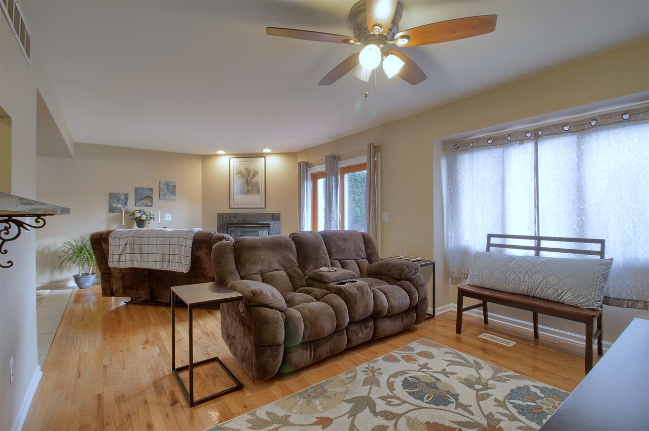 110 Kenyon Road Algonac, MI 48001 - Photo 9 of 34
