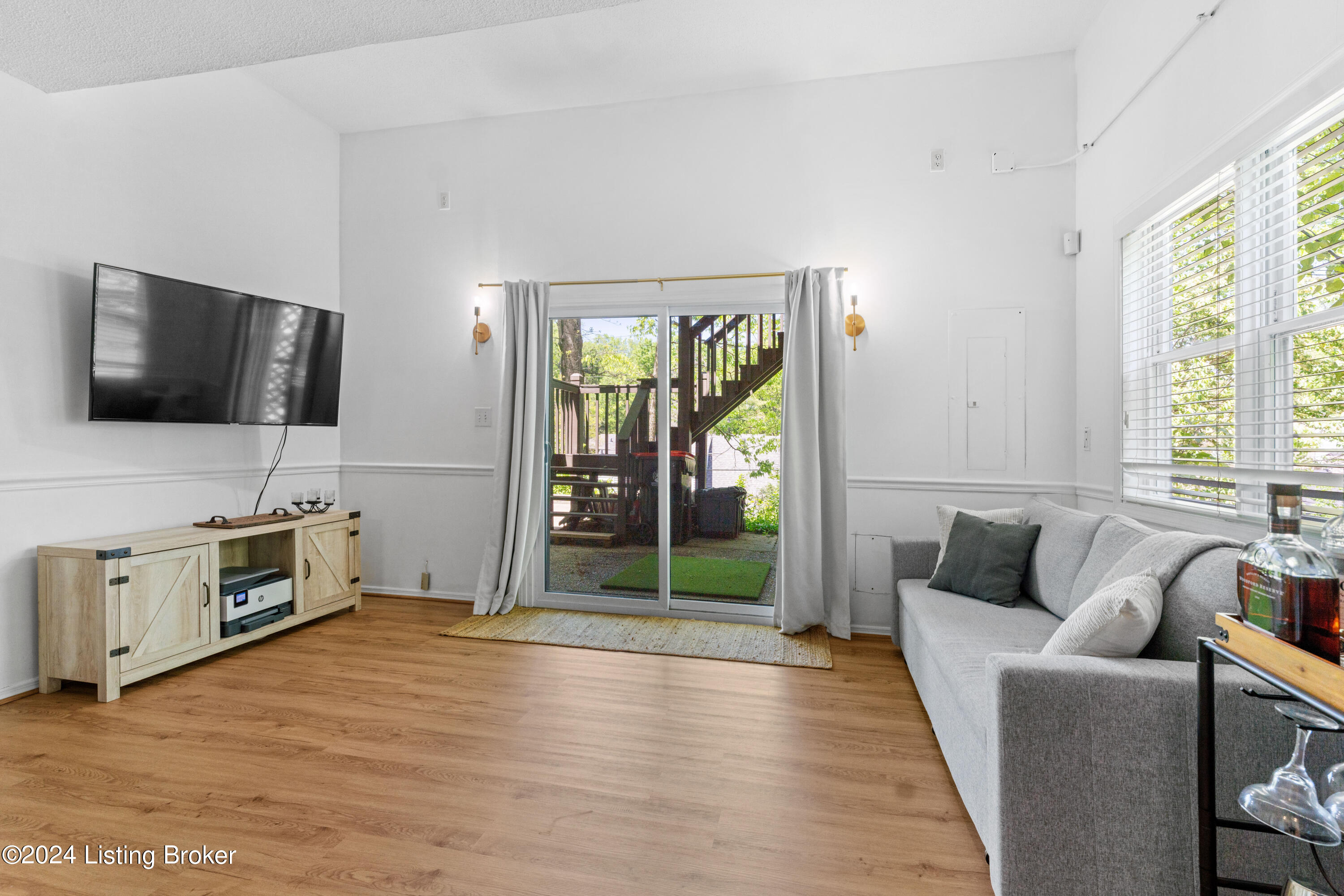 1837 Gresham Road Louisville, KY 40205 - Photo 12 of 25 1837-Gresham-Dr_12