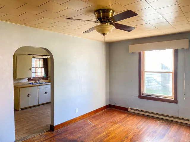 $84,900 | 524 North Oak Street, Winchester, IN 47394