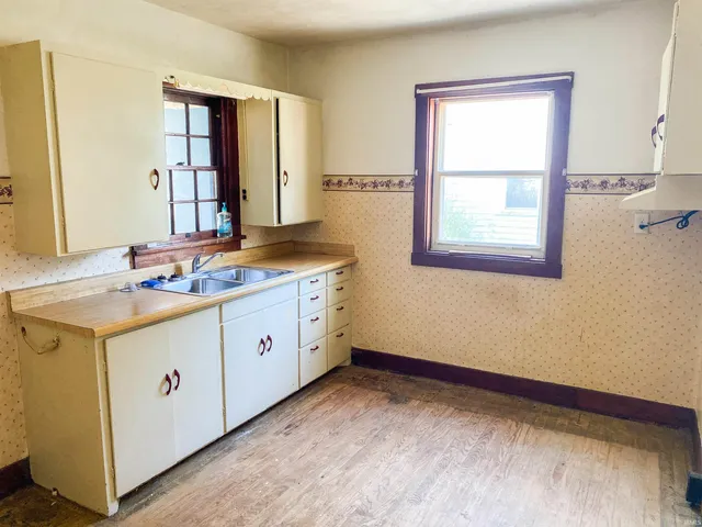 $84,900 | 524 North Oak Street, Winchester, IN 47394