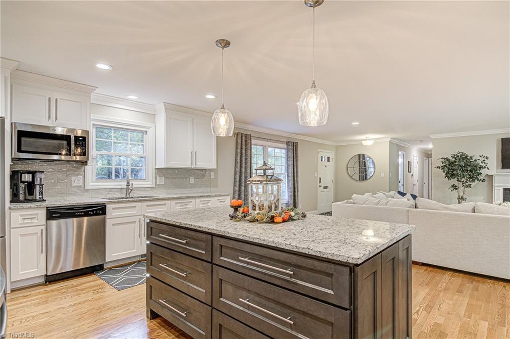 724 Chester Road Winston-Salem, NC 27104 - Photo 15 of 44 Gallery Image 15