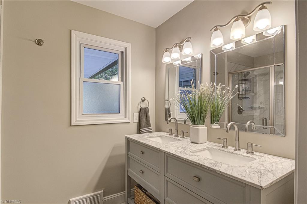 724 Chester Road Winston-Salem, NC 27104 - Photo 26 of 44 Gallery Image 26