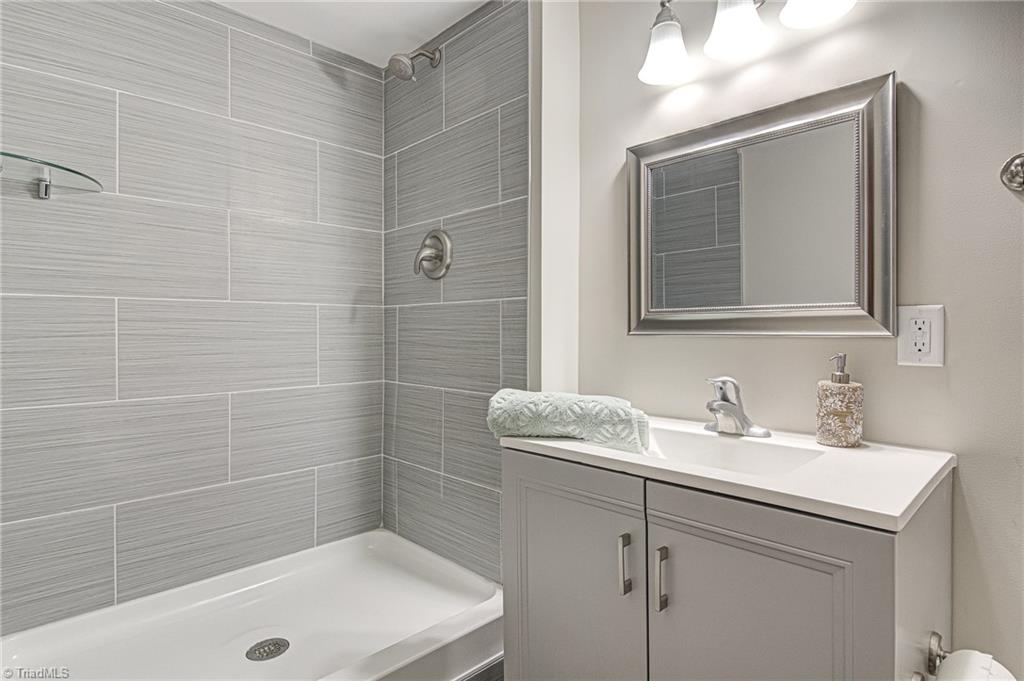724 Chester Road Winston-Salem, NC 27104 - Photo 35 of 44 Gallery Image 35
