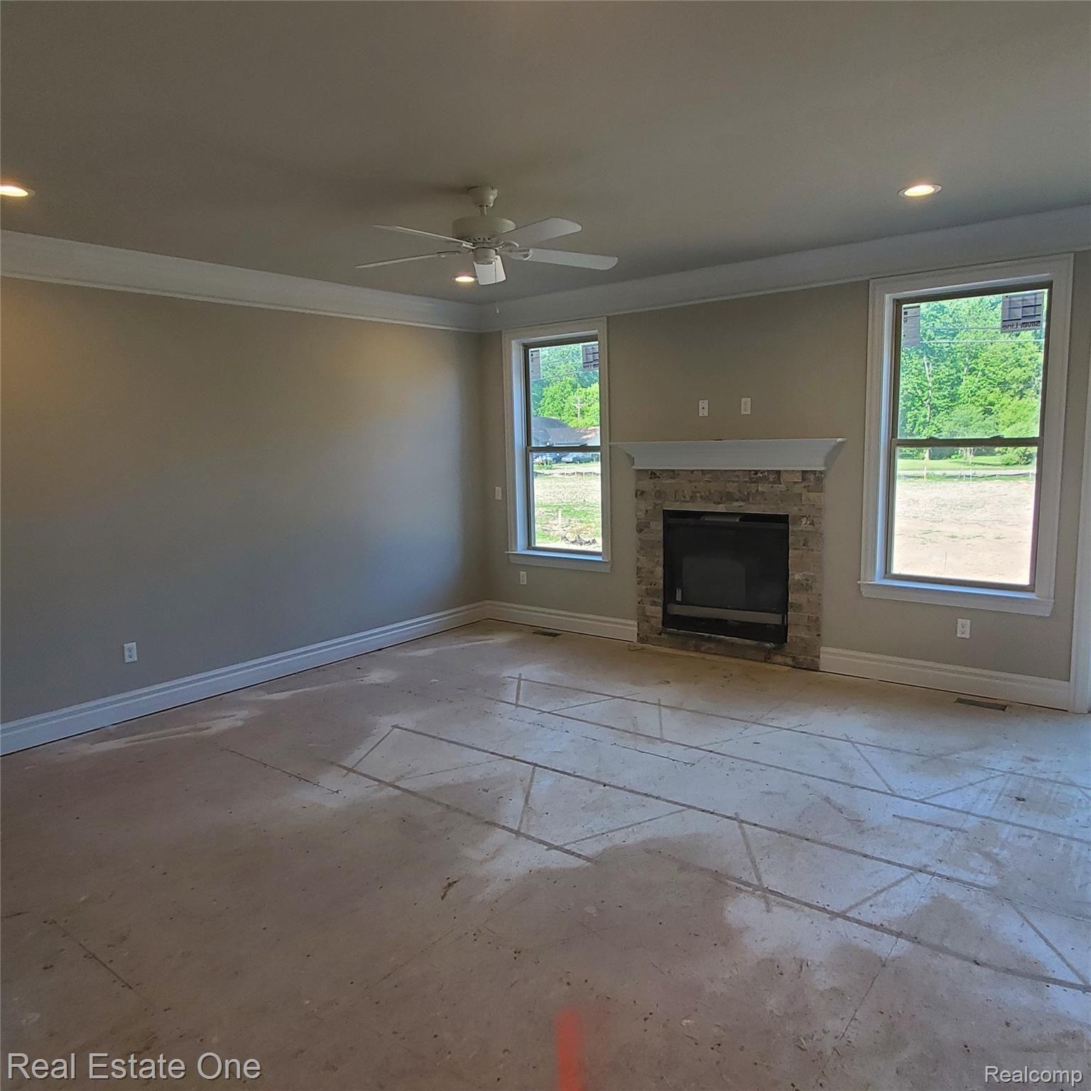 3088 Rockhaven Avenue Rochester, MI 48309 - Photo 5 of 30 20200620_084940.jpg