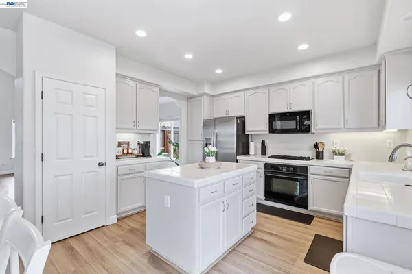 $695,000 | 763 Grafton Street, Manteca, CA 95337