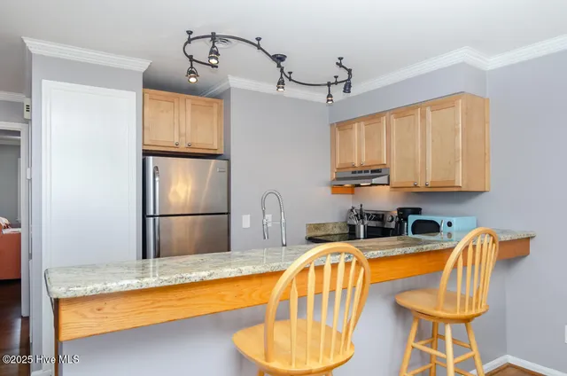 $1,700 | 1618 Canal Drive, Unit C46, Carolina Beach, NC 28428