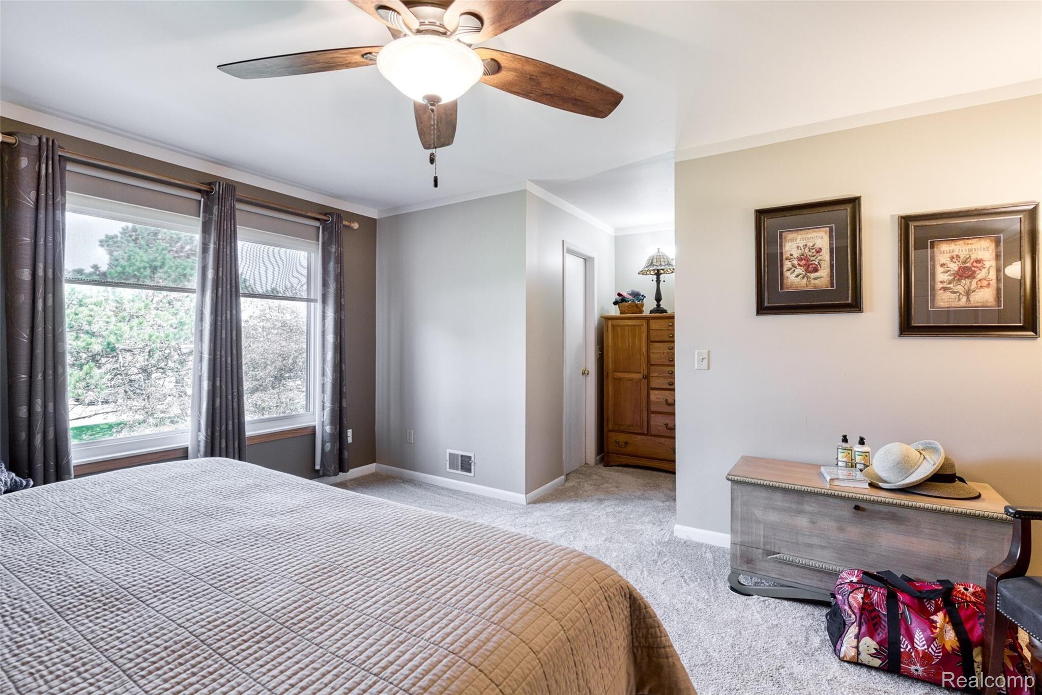 510 Tennyson, Unit 56 Rochester, MI 48307 - Photo 15 of 30 592A3605.jpg
