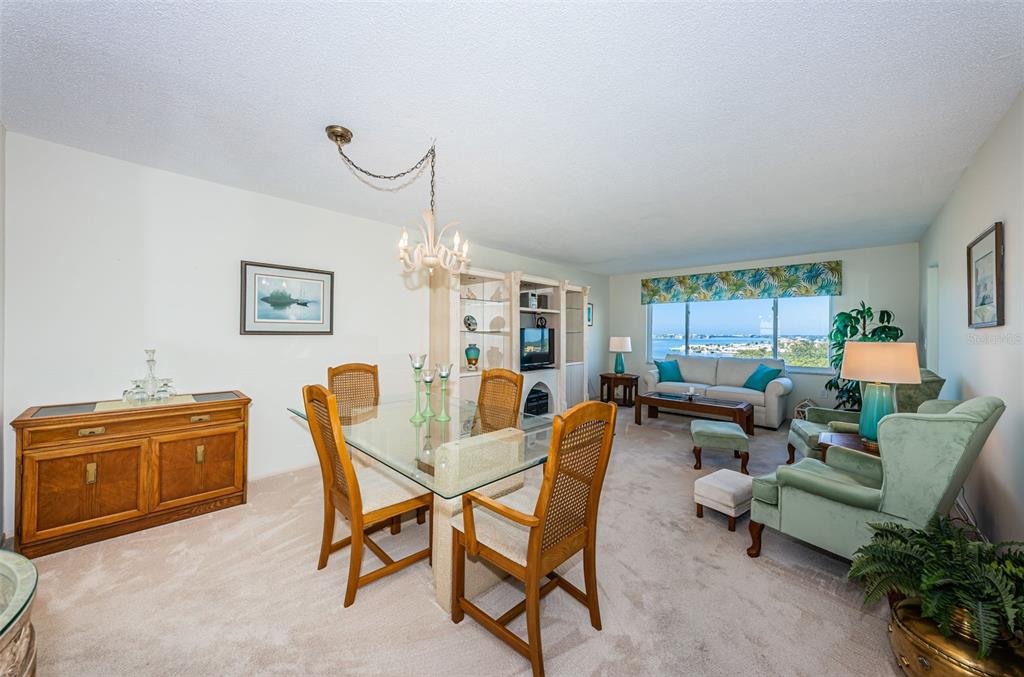 4725 Cove Circle, Unit 808 St. Petersburg, FL 33708 - Photo 13 of 47