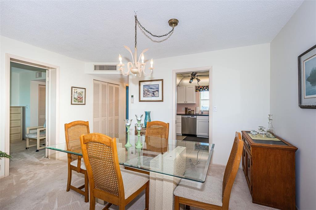 4725 Cove Circle, Unit 808 St. Petersburg, FL 33708 - Photo 15 of 47