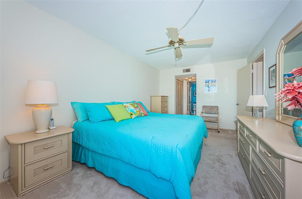 4725 Cove Circle, Unit 808 St. Petersburg, FL 33708 - Photo 24 of 47