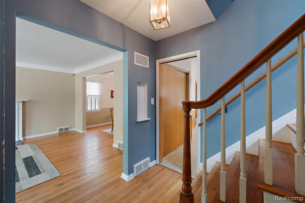 1730 Littlestone Road Grosse Pointe Woods, MI 48236 - Photo 6 of 45