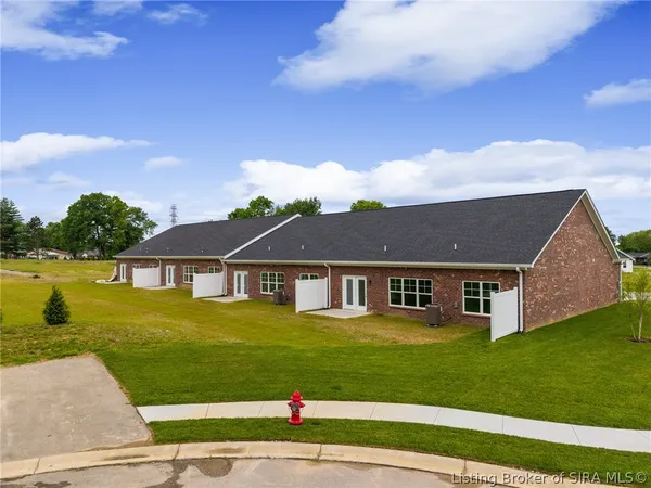 $305,900 | 3202 Asher Way, Unit 129, Jeffersonville, IN 47130