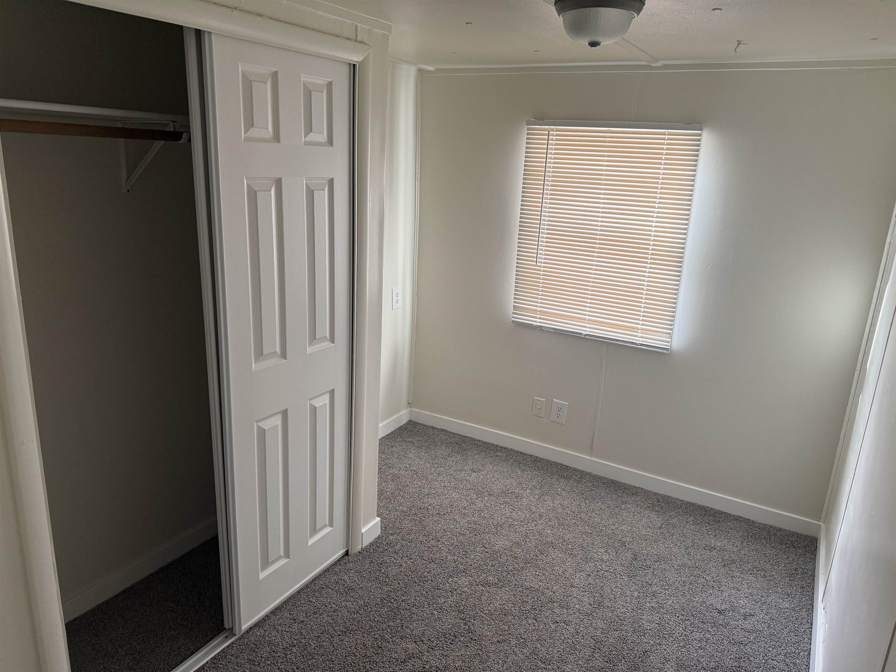 585-25 25 1/2 Road, Unit 41 Grand Junction, CO 81505 - Photo 11 of 22 an empty room with windows