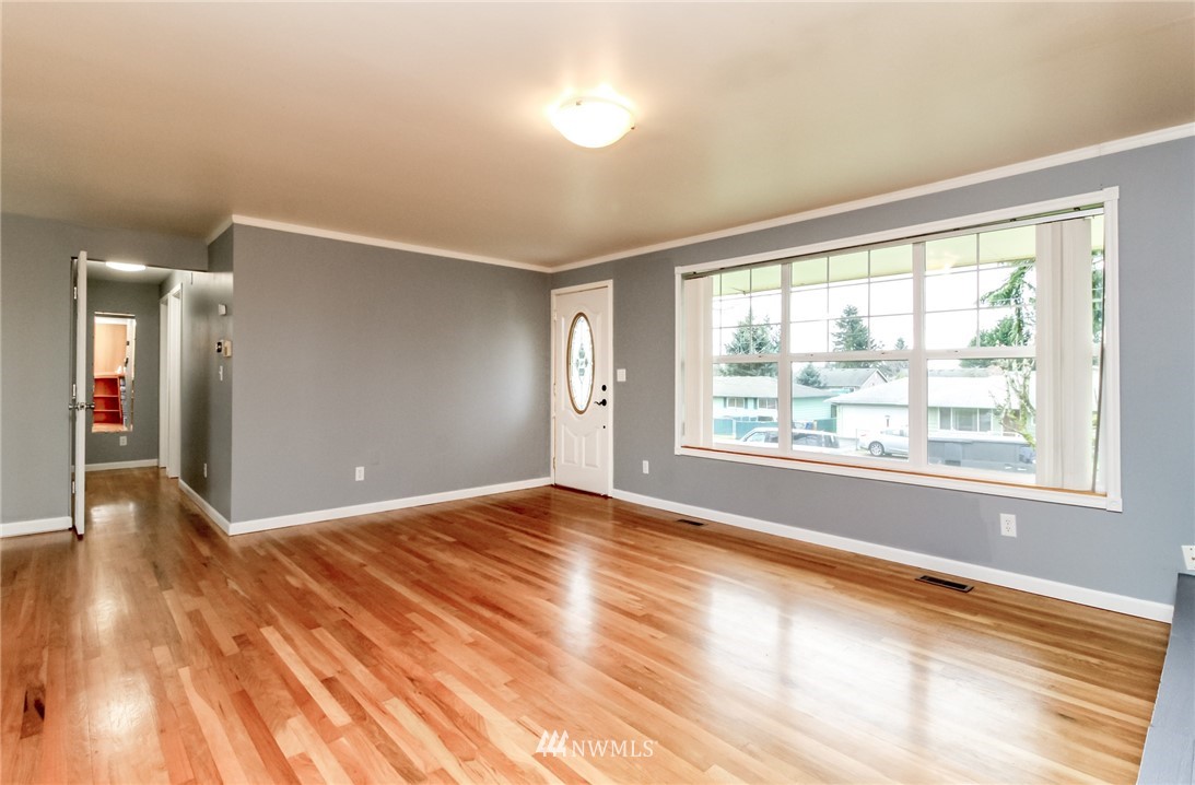 17832 111th Avenue Southeast Renton, WA 98055 - Photo 8 of 39 Gallery Image 8