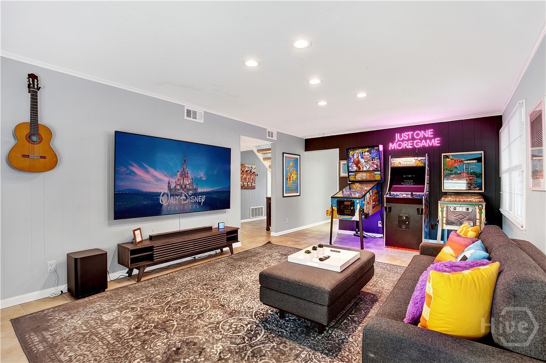 9 10th Street Tybee Island, GA 31328 - Photo 2 of 50