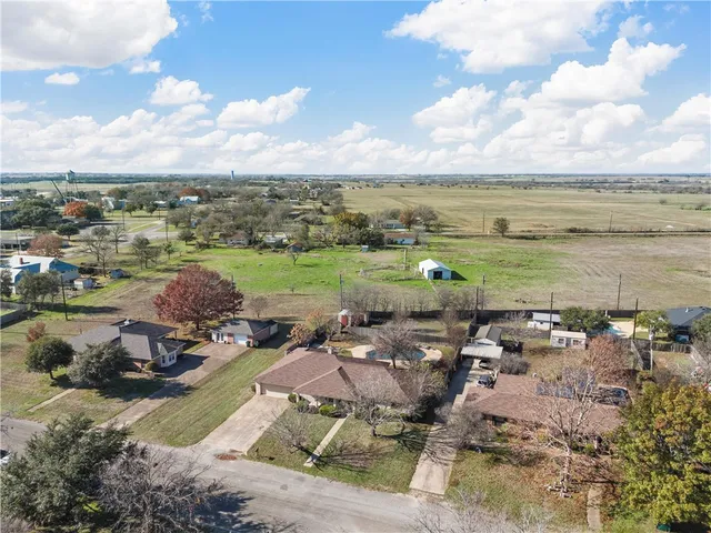 $349,000 | 340 Ave B N Crawford Tx 76638 North, Crawford, TX 76638