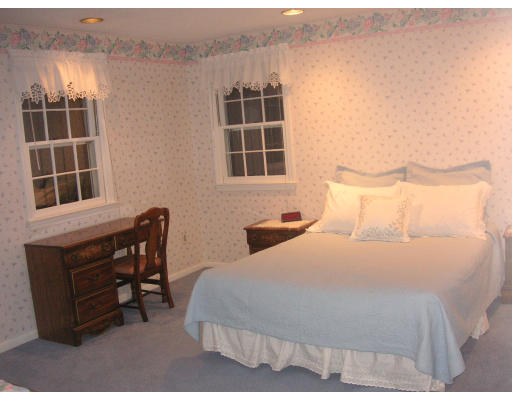 57 Lincoln Road Sharon, MA 02067 - Photo 11 of 13 Gallery Image 11