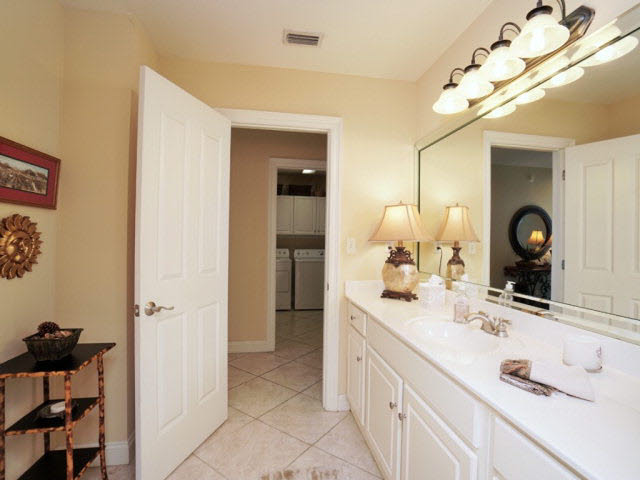 28250 Canal Road, Unit 604 Orange Beach, AL 36561 - Photo 11 of 33 Guest Bath