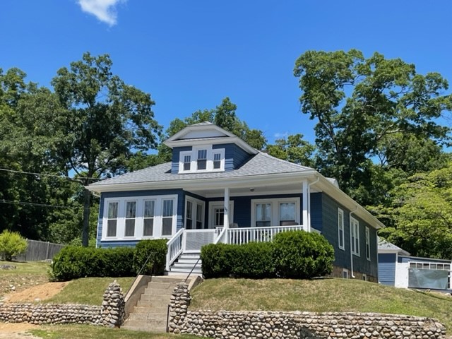 732 Cumberland Hill Road Woonsocket, RI 02895 - Photo 2 of 14