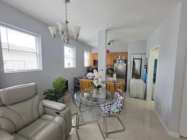 $1,700 | 1027 Pennsylvania Avenue, Unit 204, Miami Beach, FL 33139