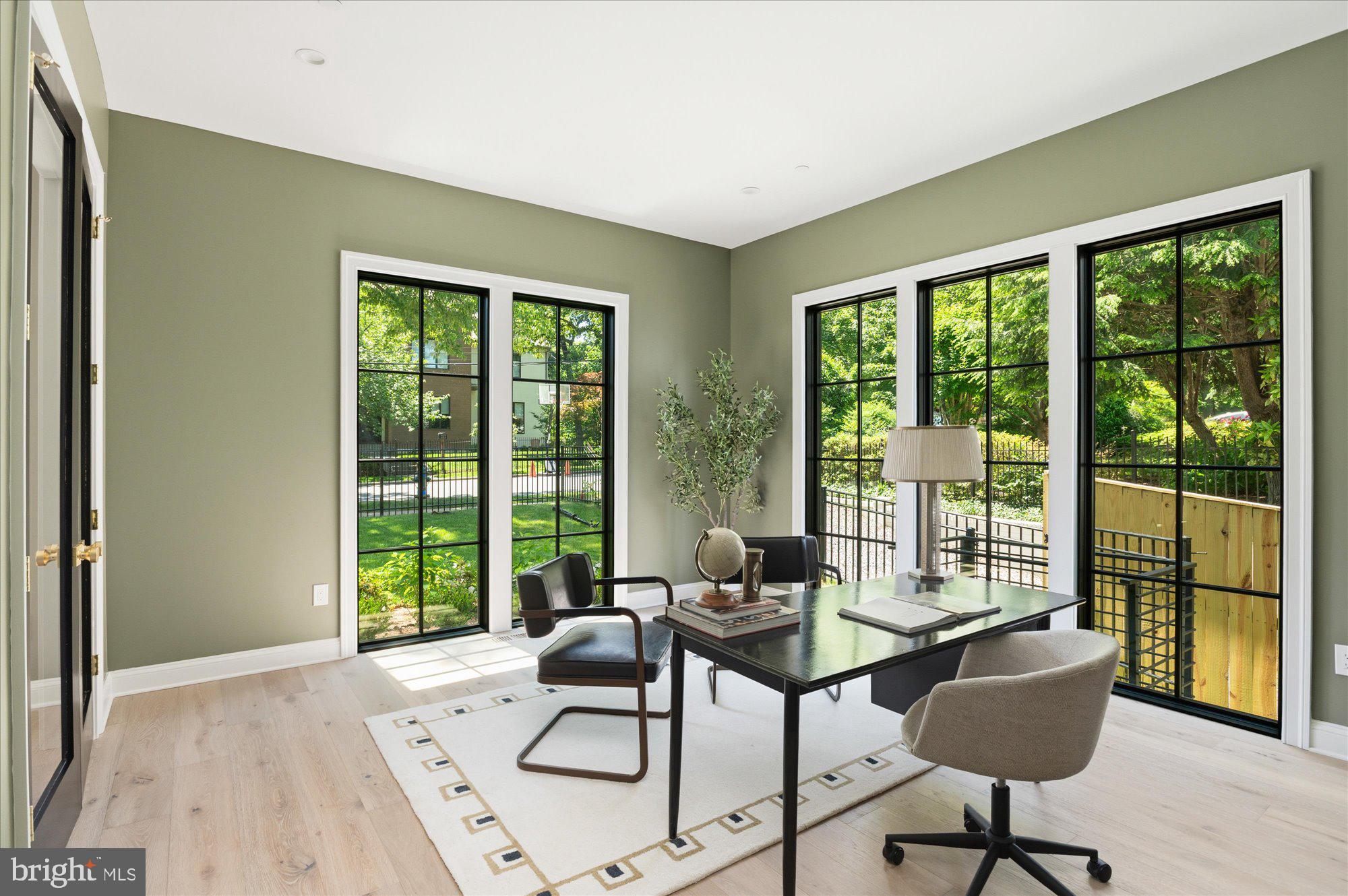 2733 Chesapeake Street Northwest Washington, DC 20008 - Photo 21 of 69