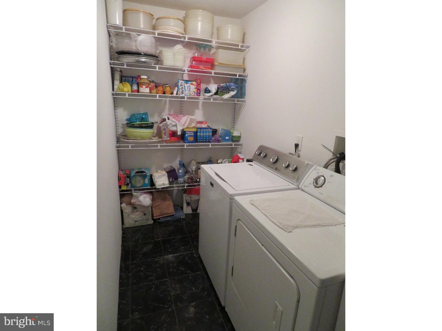 59 Flamingo Road Levittown, PA 19056 - Photo 17 of 24 Gallery Image 17