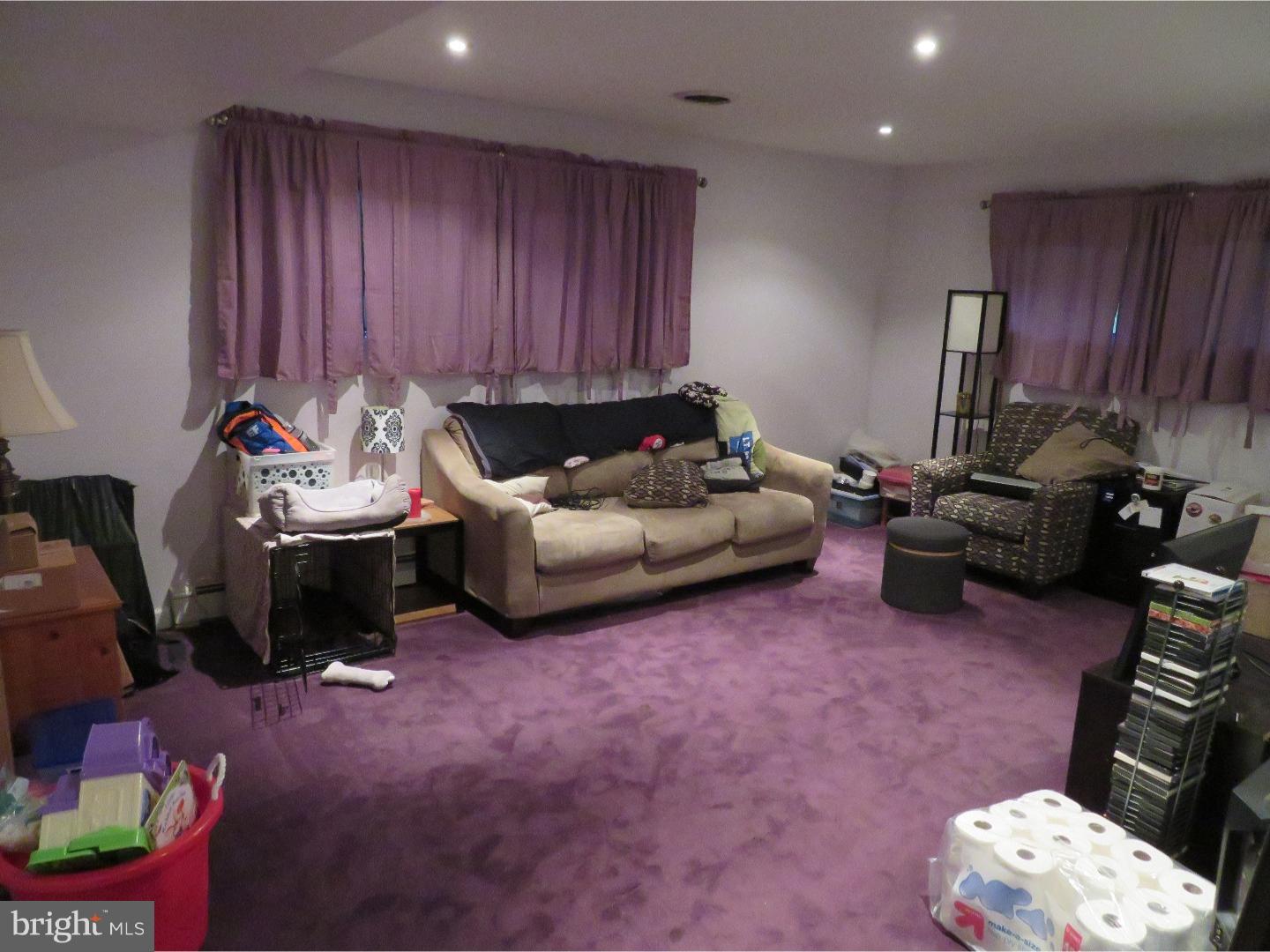 59 Flamingo Road Levittown, PA 19056 - Photo 9 of 24 Family Room