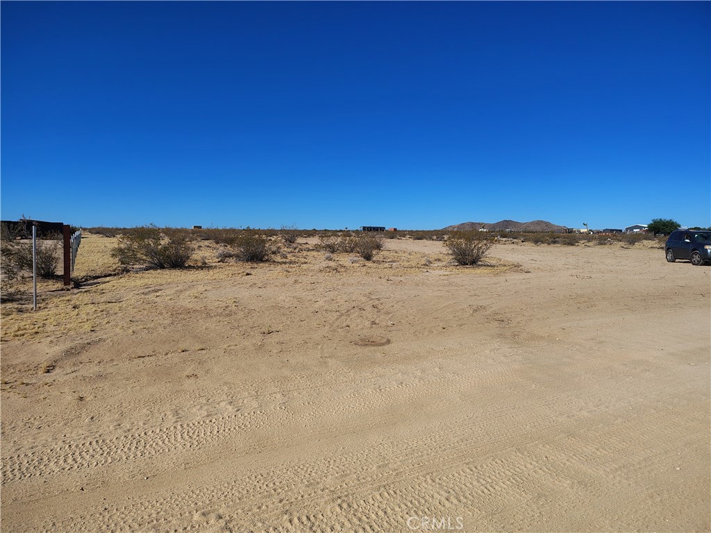 60649 Stagemans Road Landers, CA 92285 - Photo 5 of 6