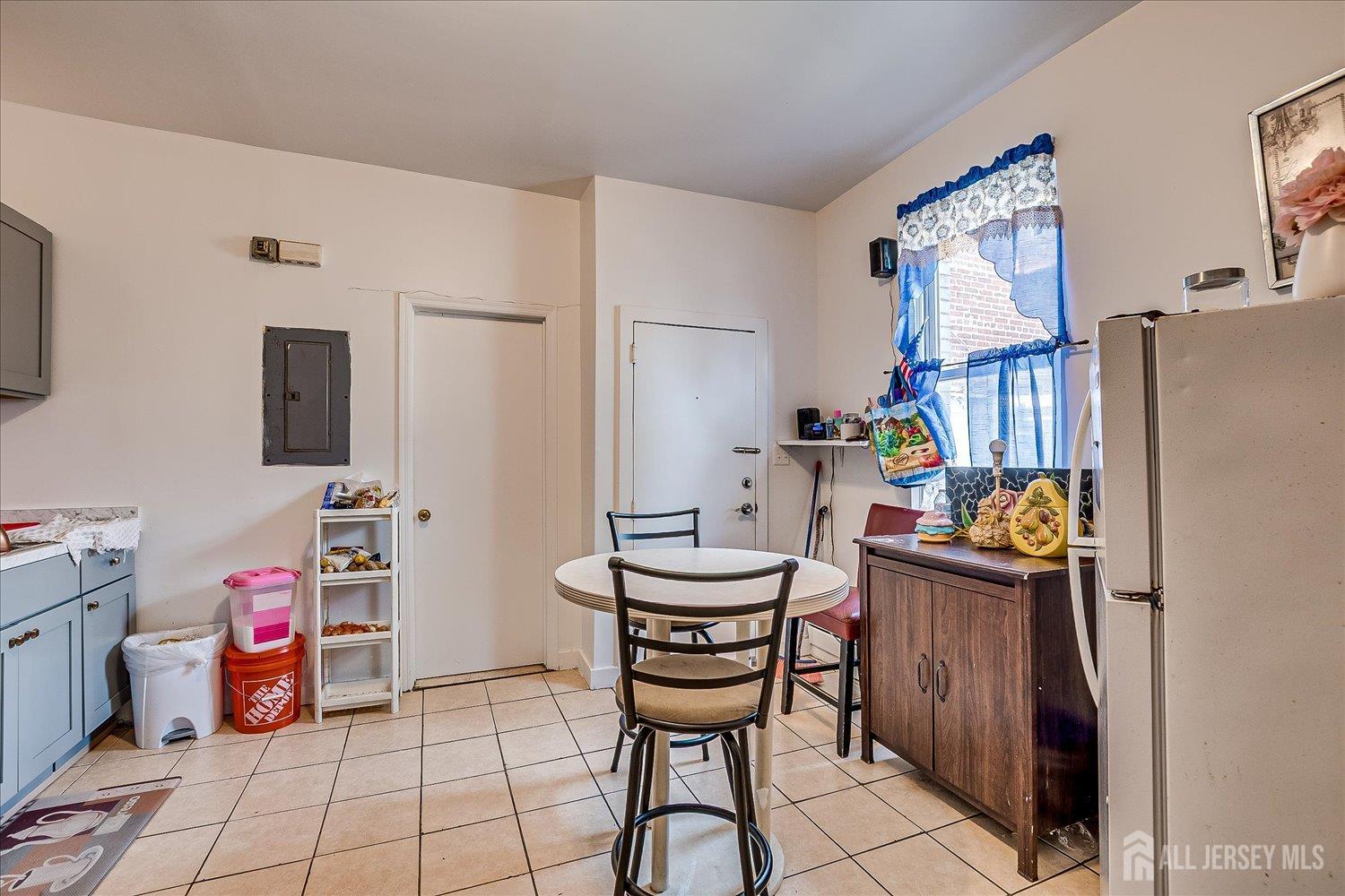 768 State Street Perth Amboy, NJ 08861 - Photo 31 of 35