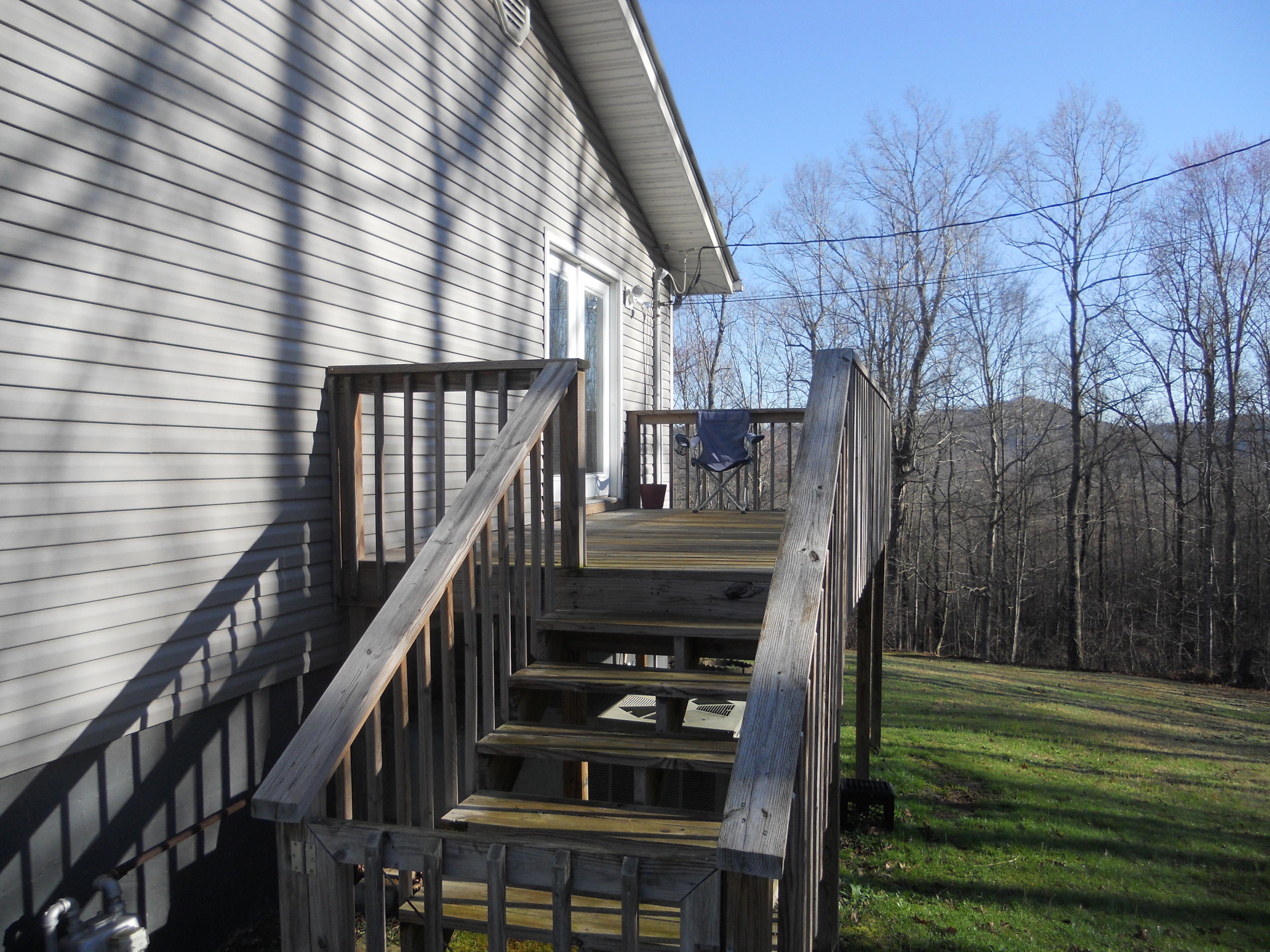 3759 Hurricane Road Huntsville, TN 37756 - Photo 3 of 29 007