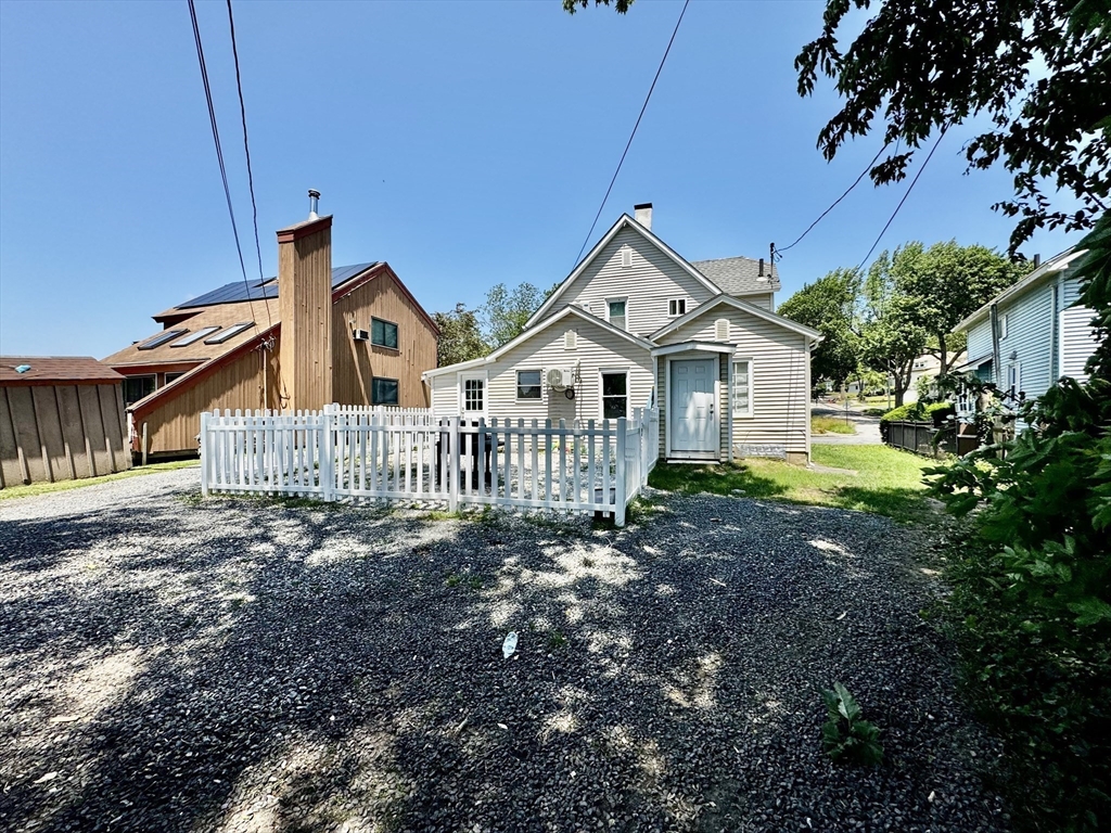 94 Massasoit Road Worcester, MA 01604 - Photo 2 of 23 Gallery Image 2