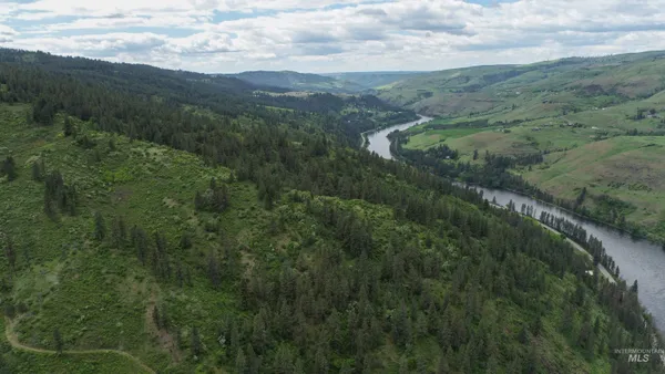 $1,250,000 | 33 Hwy 12 Peck Id 83545, Peck, ID 83545